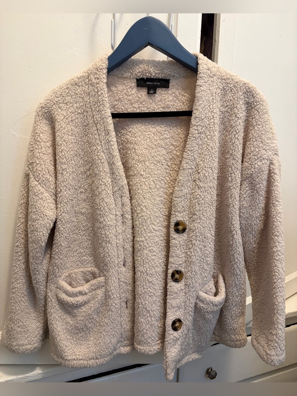 Cozy Sherpa Button-Front Jacket in Light Beige Size S